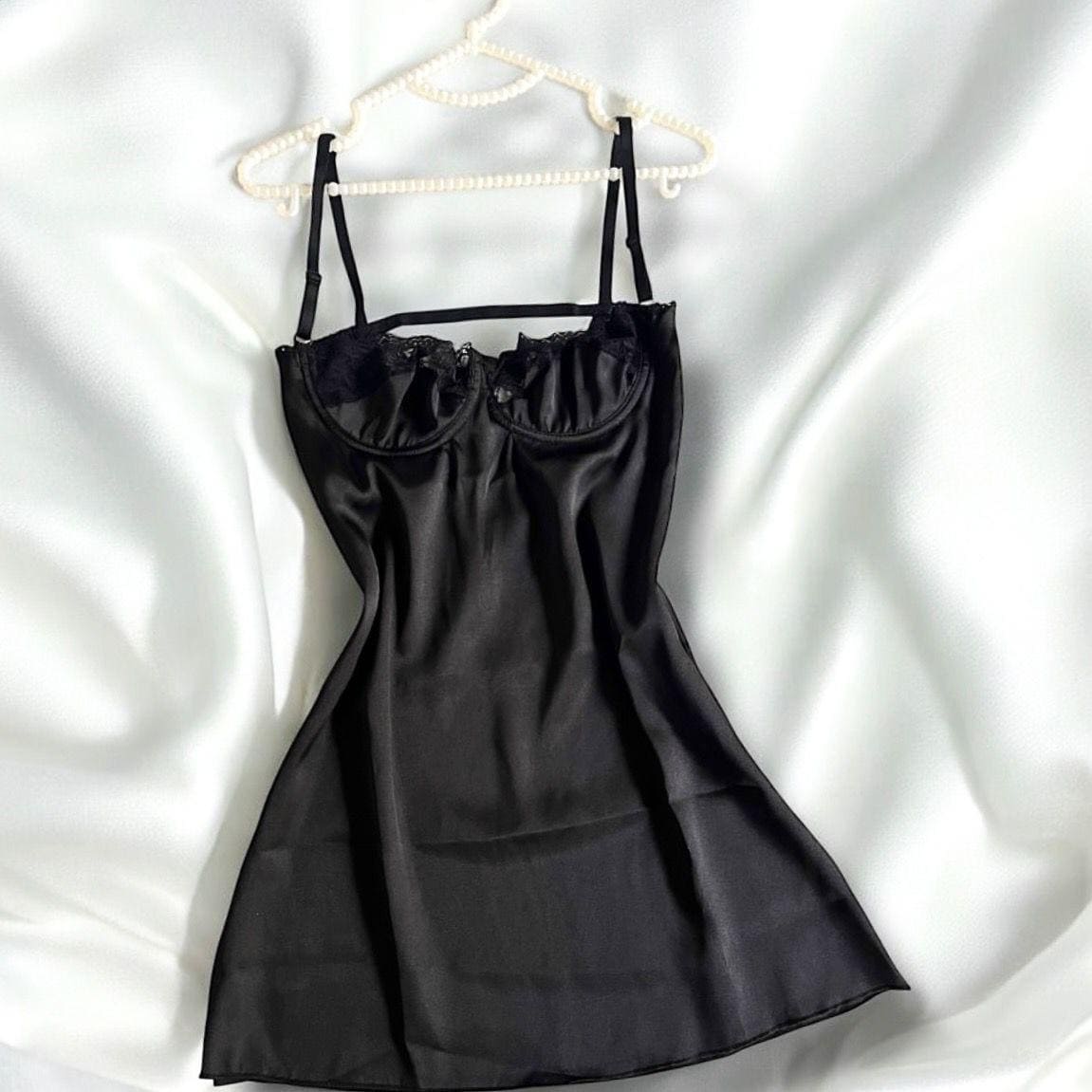 SİYAH GÖĞÜS DANTEL DETAYLI SATEN GECELİK - Görsel 2